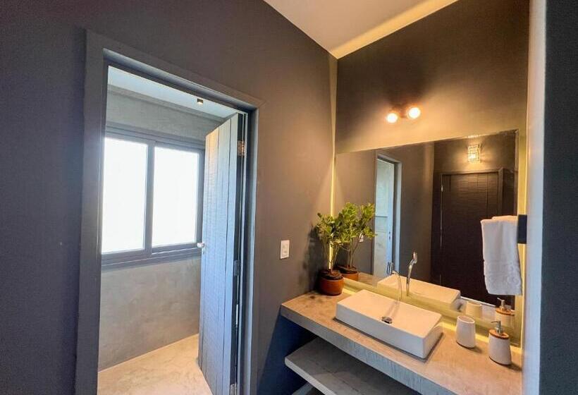 شقة غرفة واحدة مطلة على البحر, Club De Mar Condo