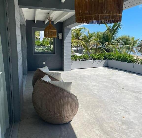 فيلا غرفة نوم واحدة مطلّة علي البحر, Club De Mar Condo