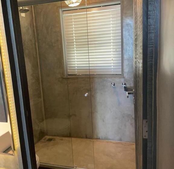 فيلا غرفة نوم واحدة مطلّة علي البحر, Club De Mar Condo