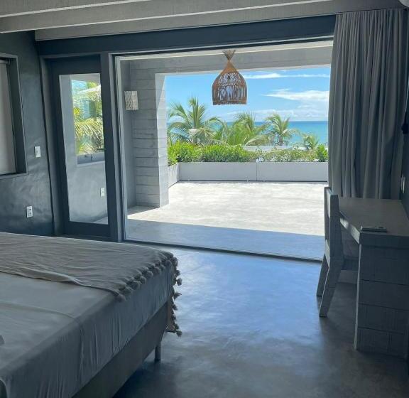 فيلا غرفة نوم واحدة مطلّة علي البحر, Club De Mar Condo