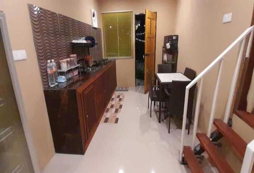 Апартаменты 3 Спальни, Oyo Homes 90608 Kampung Sungai R&r,homestay And Ecofarm