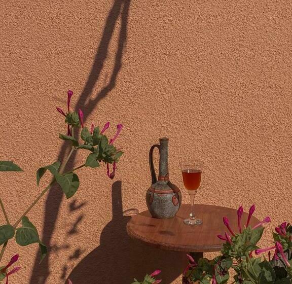 اتاق استاندارد چهارنفره با چشمانداز باغ, Matua Guest House