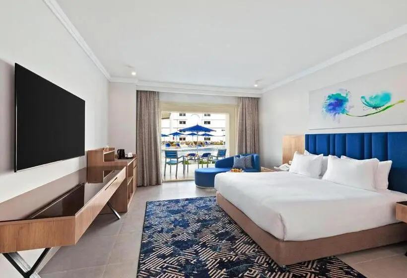 Deluxe Room Pool View