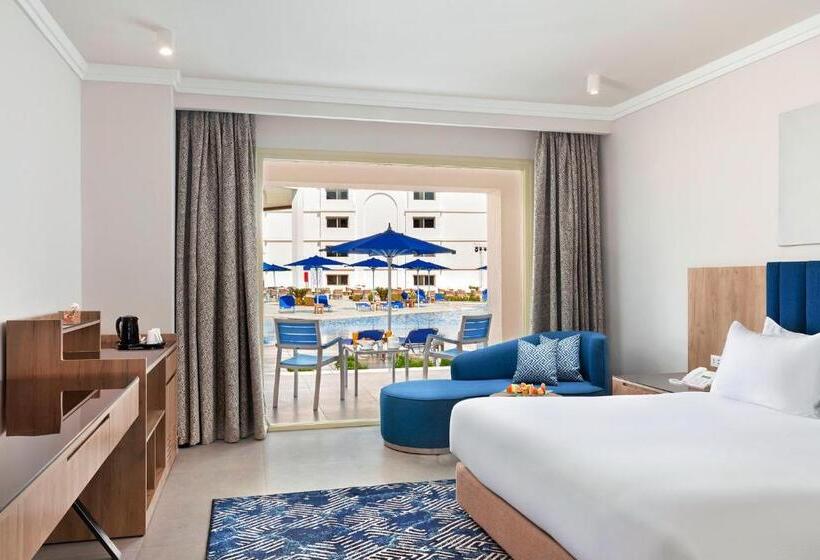 اتاق لوکس با چشم‌انداز استخر, Pickalbatros Blu Spa Resort   Adults Friendly 16 Years Plus  Ultra All Inclusive