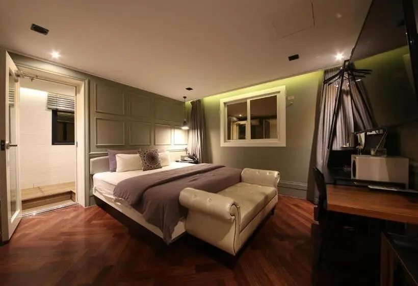 Camera Standard Letto King, Frenchcode