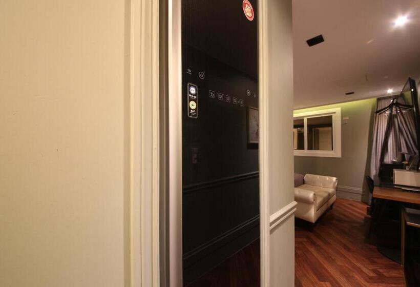 חדר סטנדרט עם מיטת קינג, Frenchcode