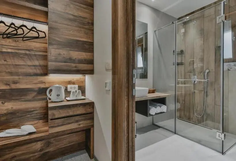 Standard-huone, Vladimir