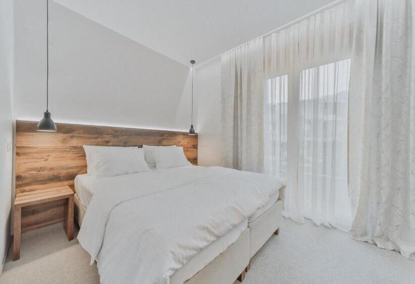 اتاق استاندارد, Vladimir