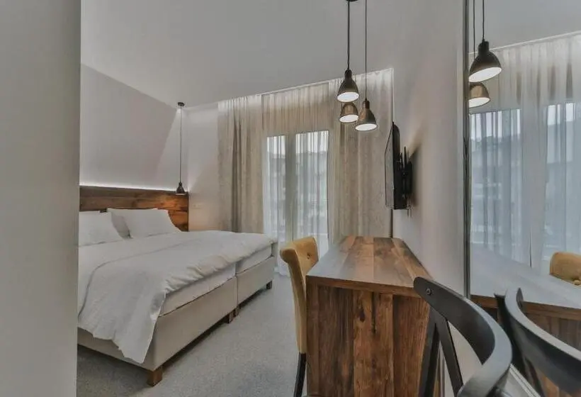 Standard-huone, Vladimir