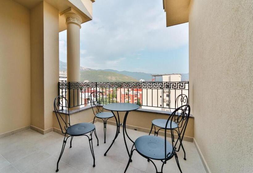 سوییت جونیور, Vladimir