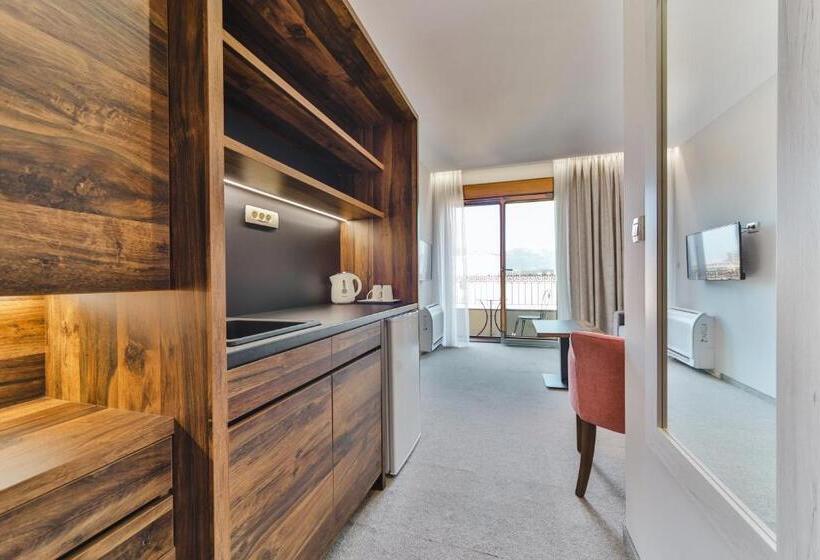 سوییت, Vladimir