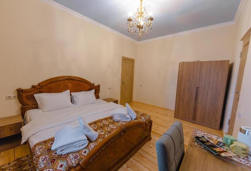 חדר סטנדרט נוף להרים, дехцени