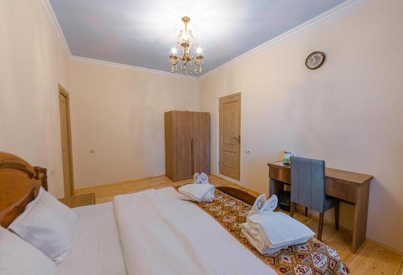 חדר סטנדרט נוף להרים, дехцени