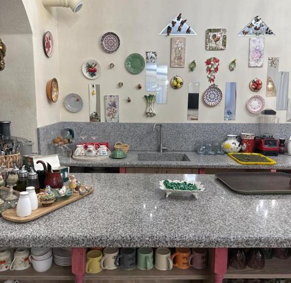 标准三人间, дехцени