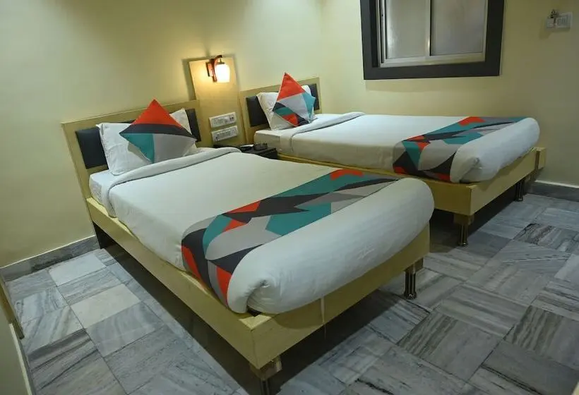 اتاق لوکس, Churuvilla