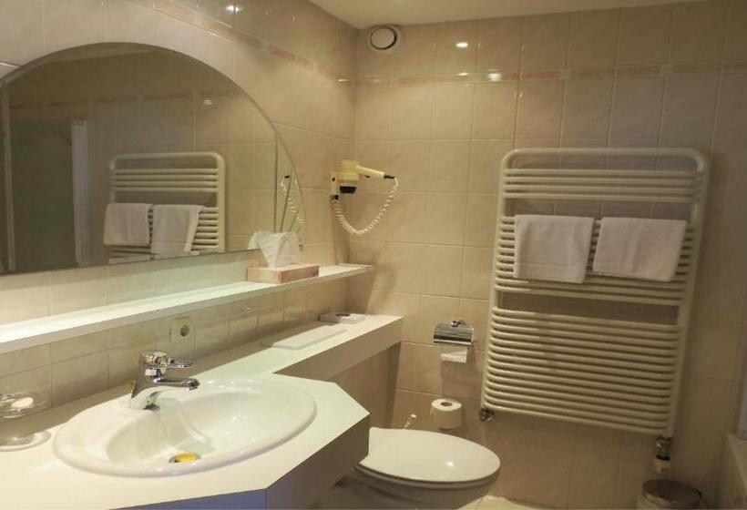 Habitació Estàndard, Haus Churlis