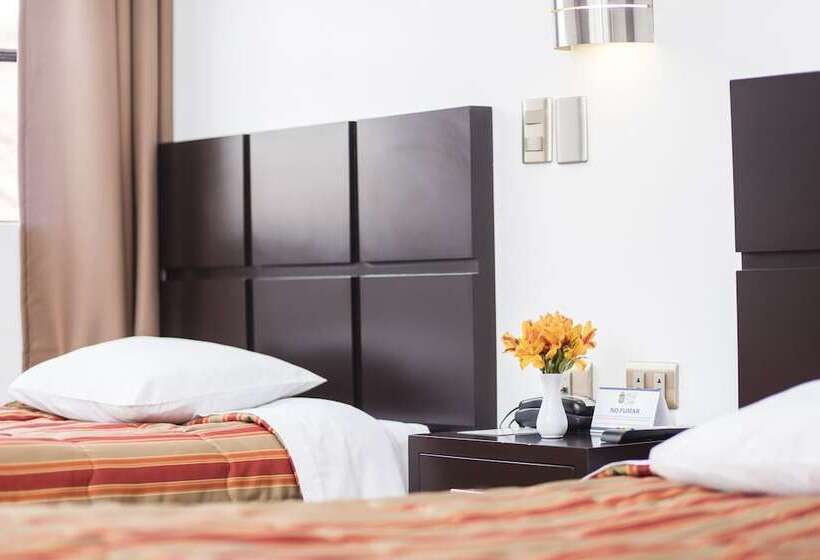 Standardrum, Hostal El Triunfo