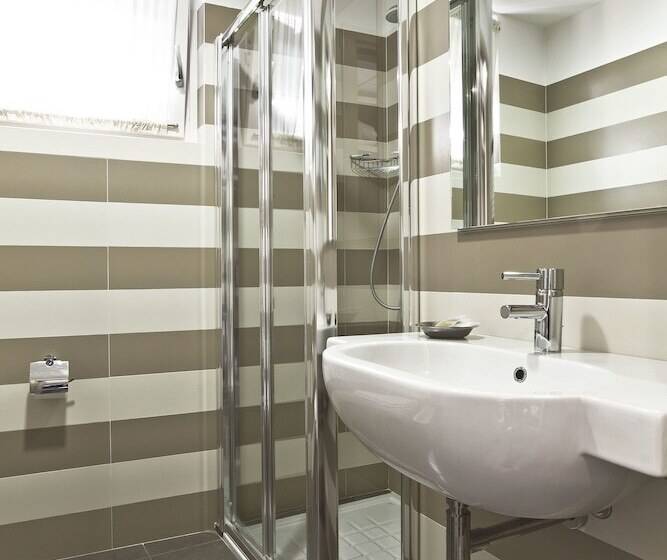 スタンダードトリプルルーム, Belvedere