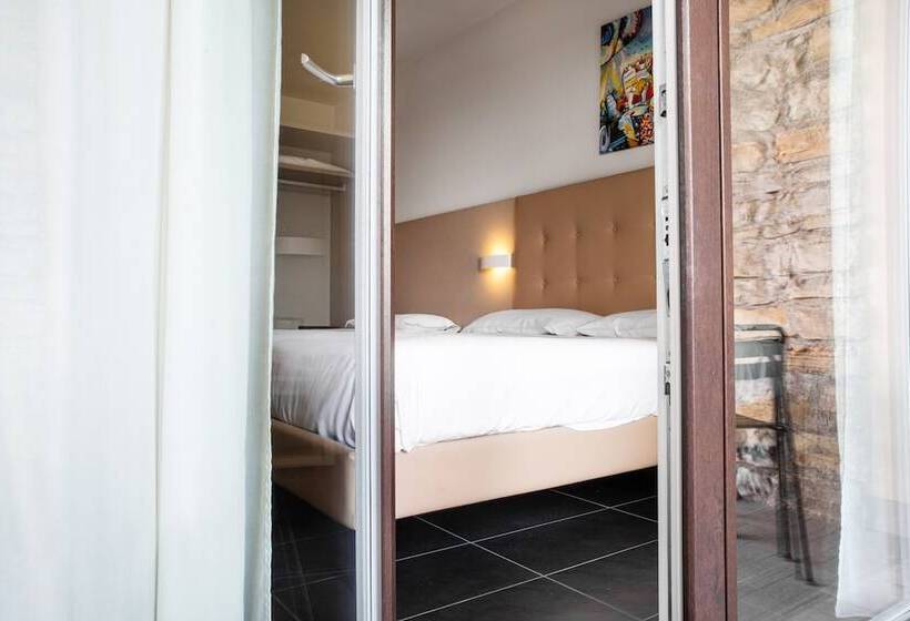 スタンダードトリプルルーム, Belvedere