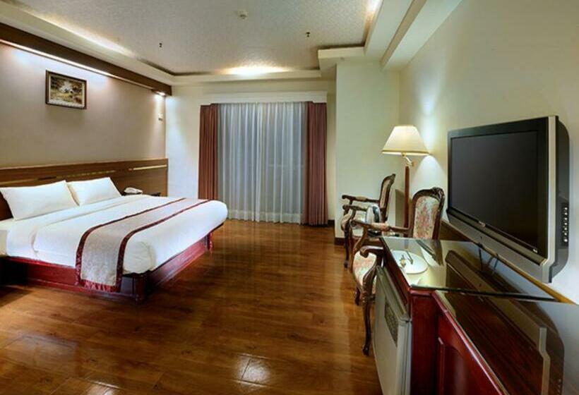 اتاق استاندارد, Cheng Pao