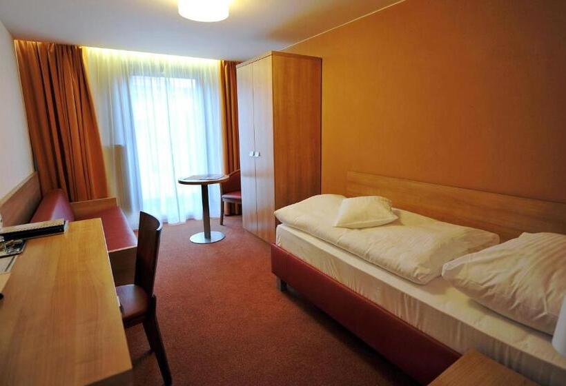 Номер Стандарт Индивидуальный, Club