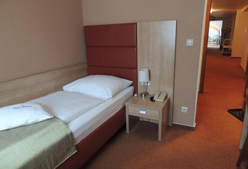 Номер Стандарт Индивидуальный, Club