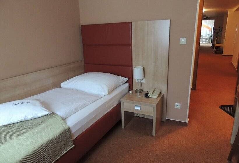 Номер Стандарт Индивидуальный, Club