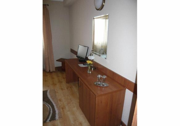 スタンダードルーム, Crisana Arad