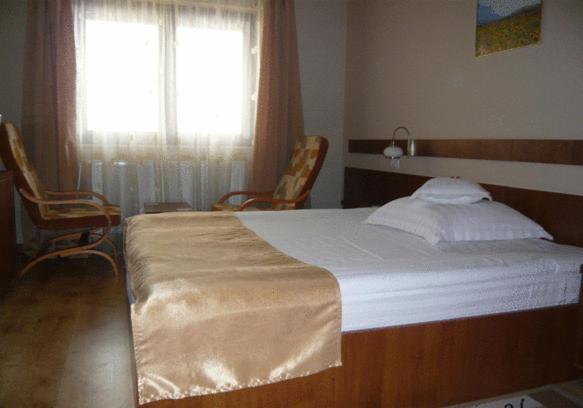 スイート, Crisana Arad