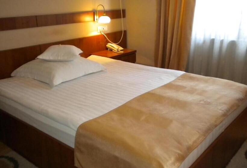 スイート, Crisana Arad