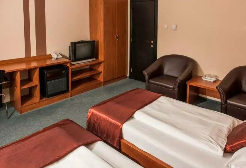 スタンダードルーム, Europa Hotel és étterem
