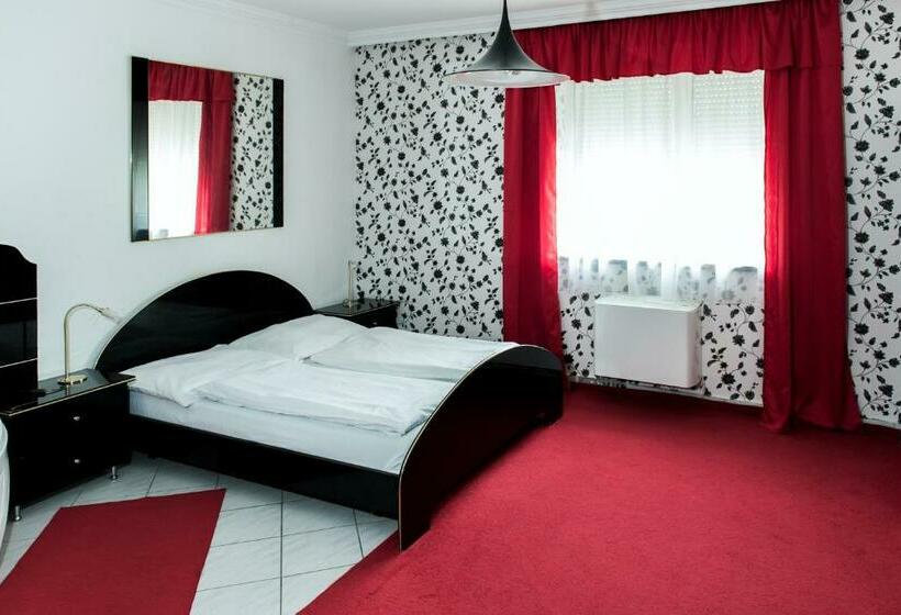 חדר סטנדרט, Europa Hotel és étterem