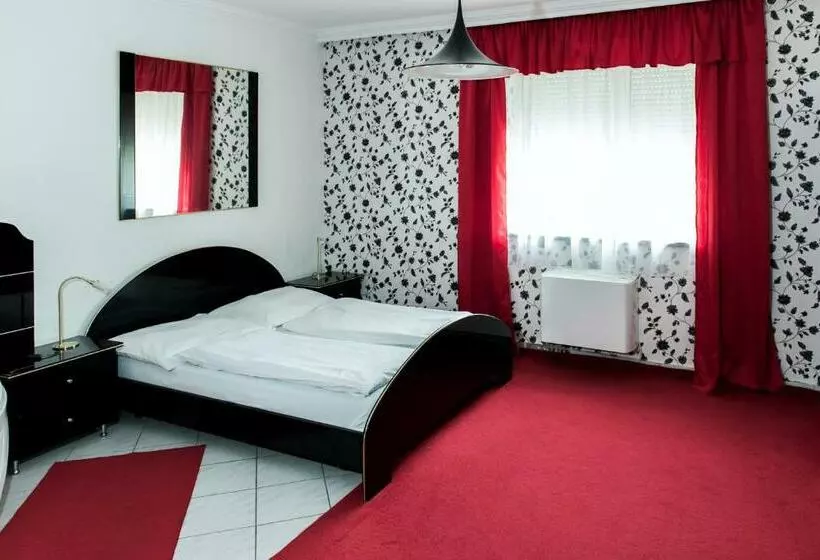 スタンダードルーム, Europa Hotel és étterem