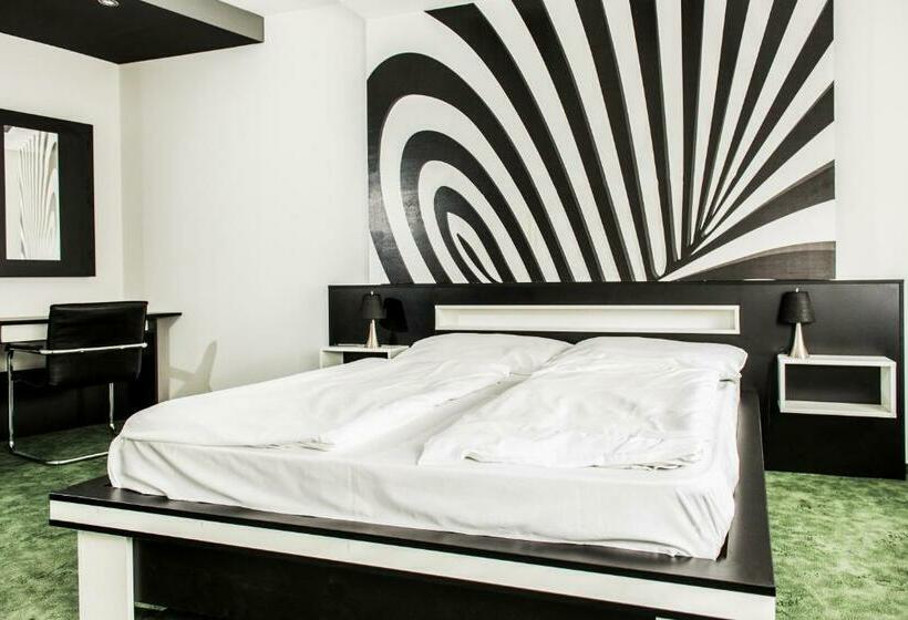 חדר סטנדרט, Europa Hotel és étterem