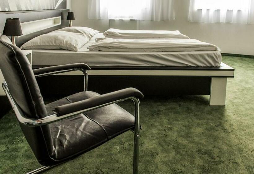 חדר סטנדרט, Europa Hotel és étterem