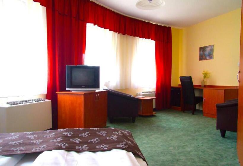 חדר סופריור, Europa Hotel és étterem