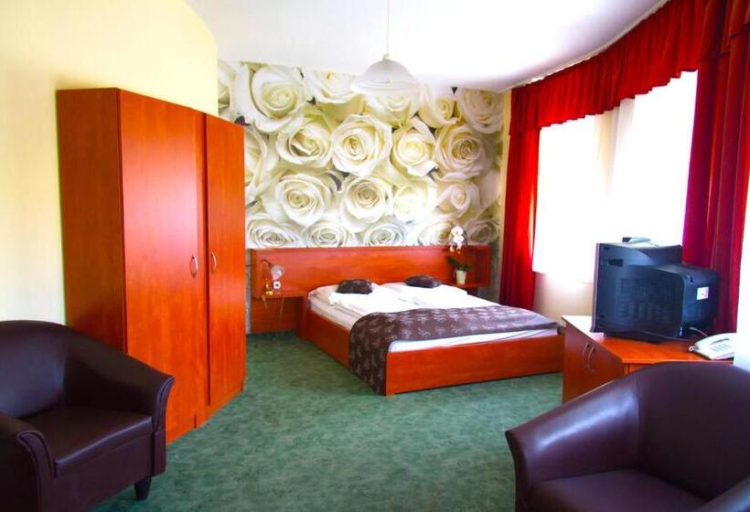 חדר סופריור, Europa Hotel és étterem