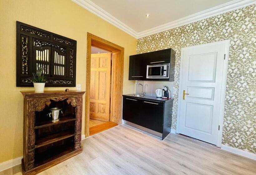 اتاق استاندارد با چشمانداز باغ, Garden Living Boutique