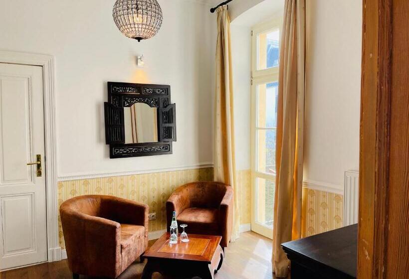 اتاق استاندارد با چشمانداز باغ, Garden Living Boutique