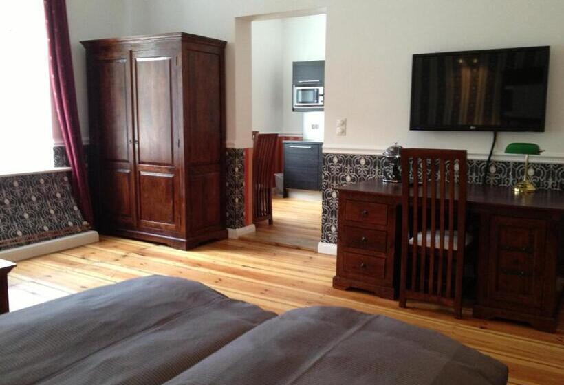 اتاق استاندارد با چشمانداز باغ, Garden Living Boutique