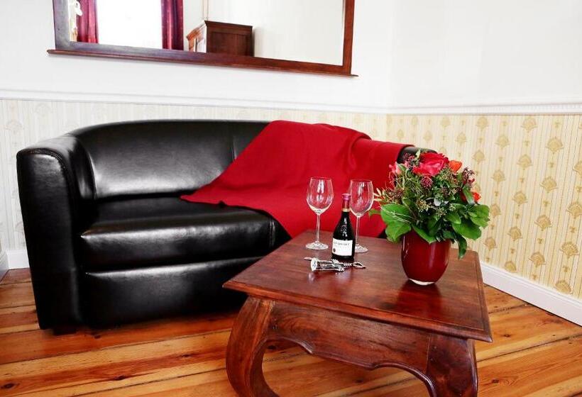 آپارتمان 1 خوابه, Garden Living Boutique