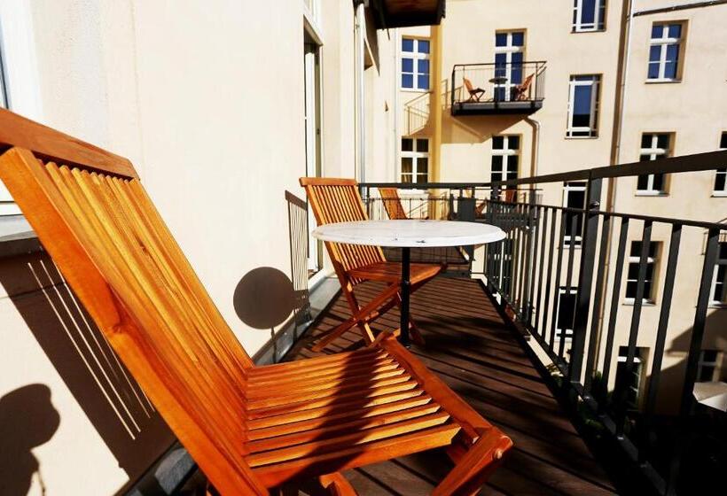 آپارتمان 1 خوابه, Garden Living Boutique