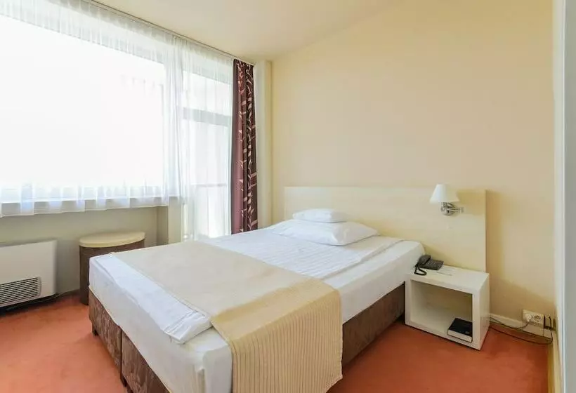 اتاق استاندارد یک نفره, Hunguest Hotel Beke