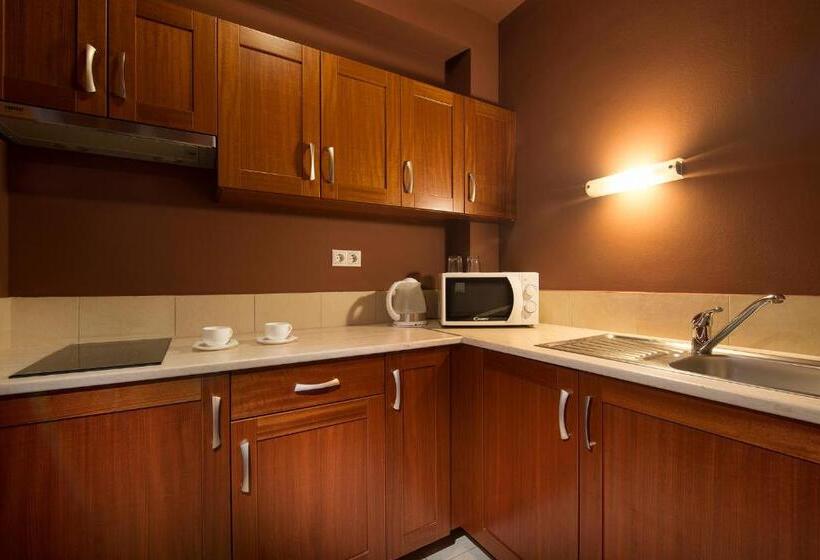 침실 1개 아파트, Lajta Park