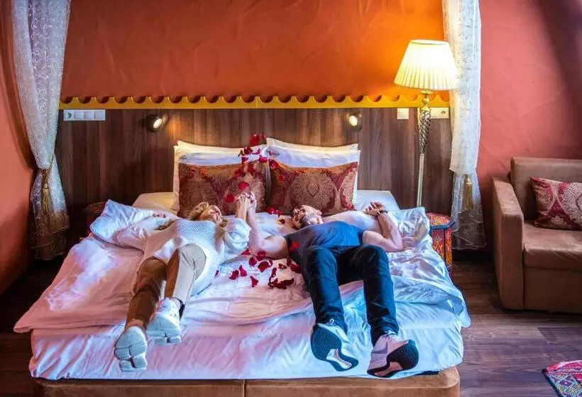 プレミアムルーム, Mesés Shiraz Hotel Superior Adults Only