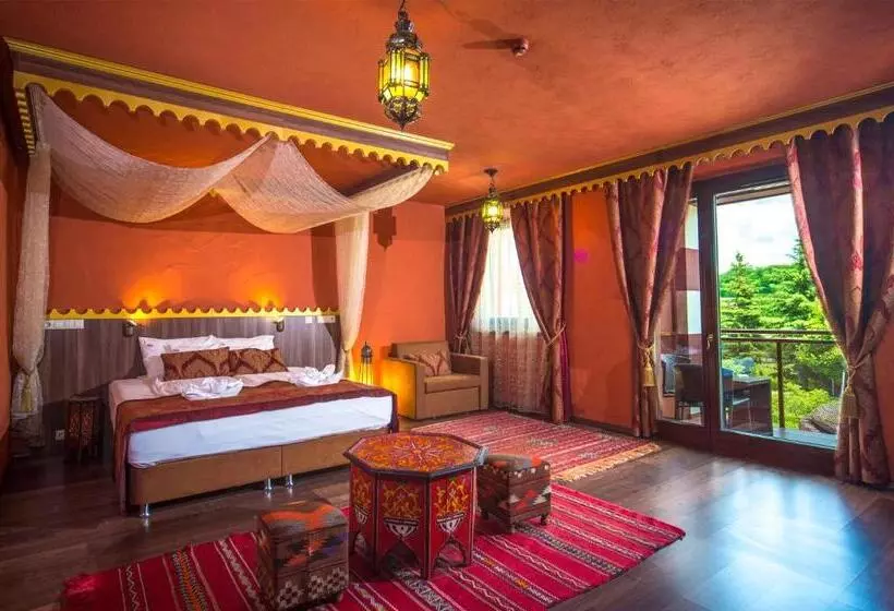 プレミアムルーム, Mesés Shiraz Hotel Superior Adults Only