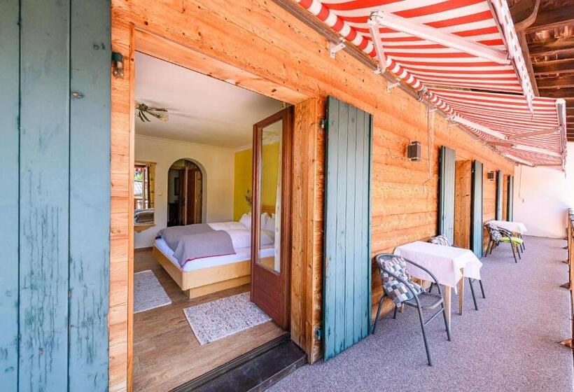 Номер Стандарт с Балконом, Montfort