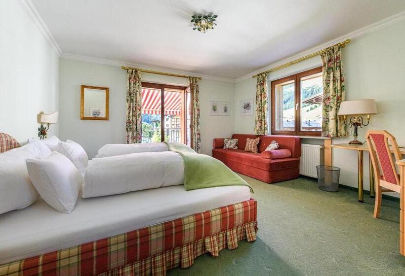 Номер Стандарт с Террасой, Montfort