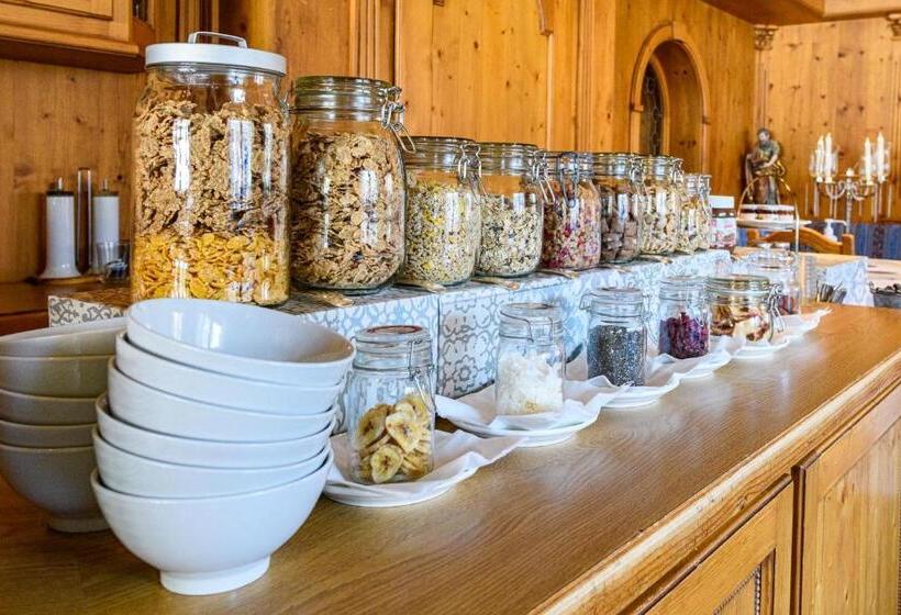 Номер Стандарт Индивидуальный, Montfort