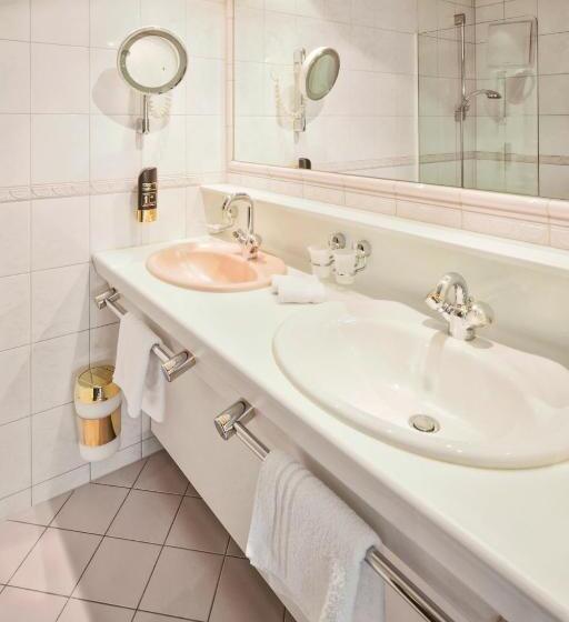 スイート（家族用）, Pfeifer